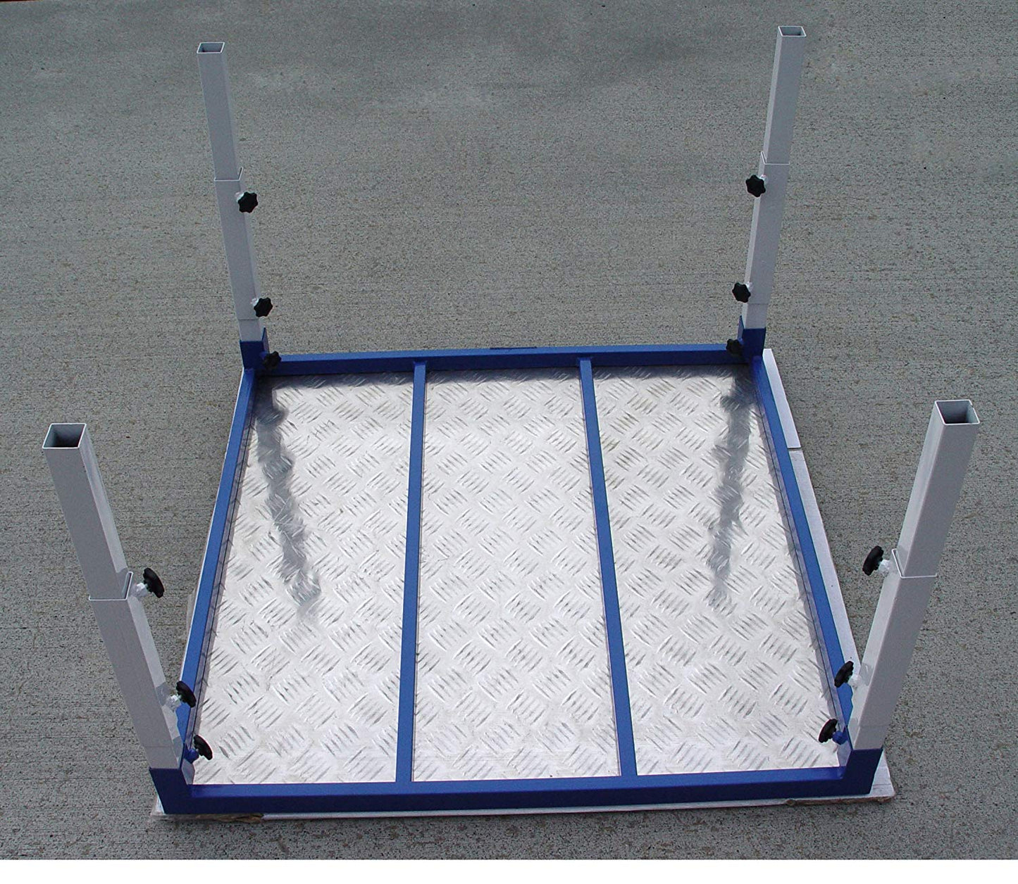 Clearance!  35" Pause Table with Rubber Top - Dog Agility USA