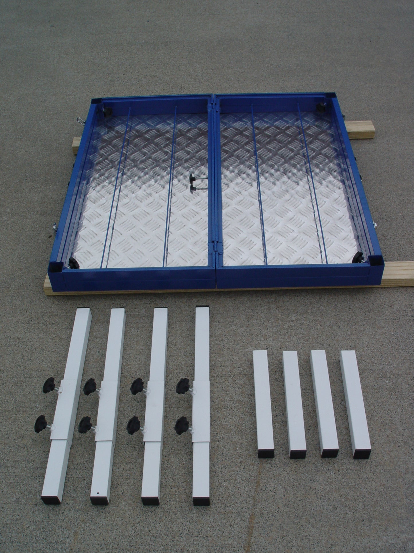 35" Foldable Pause Table with Rubber Surface (Training Platform) - Dog Agility USA